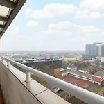 Elegant In Center With Desk And View By Renters *