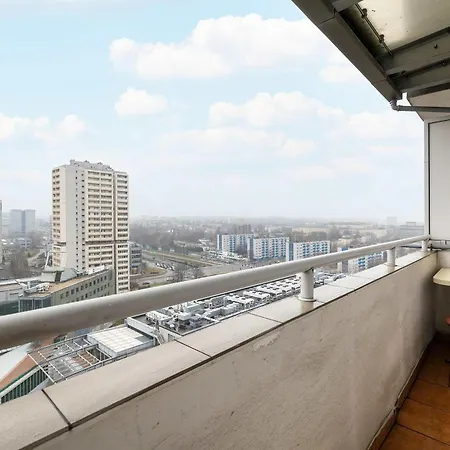 Apartament Elegant In Center With Desk And View By Renters Katowice